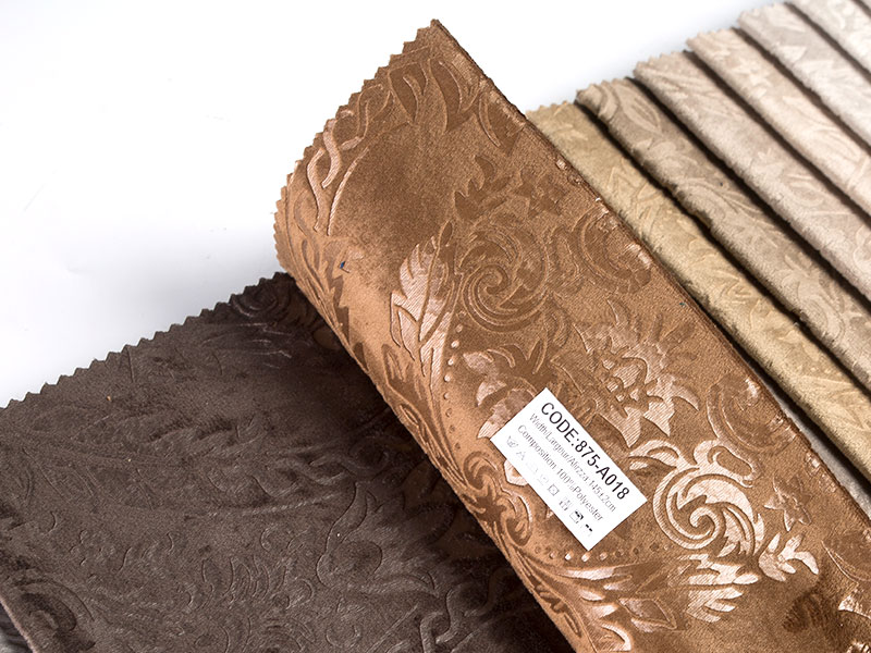 Options de conception personnalisables pour le tissu en velours en relief teint