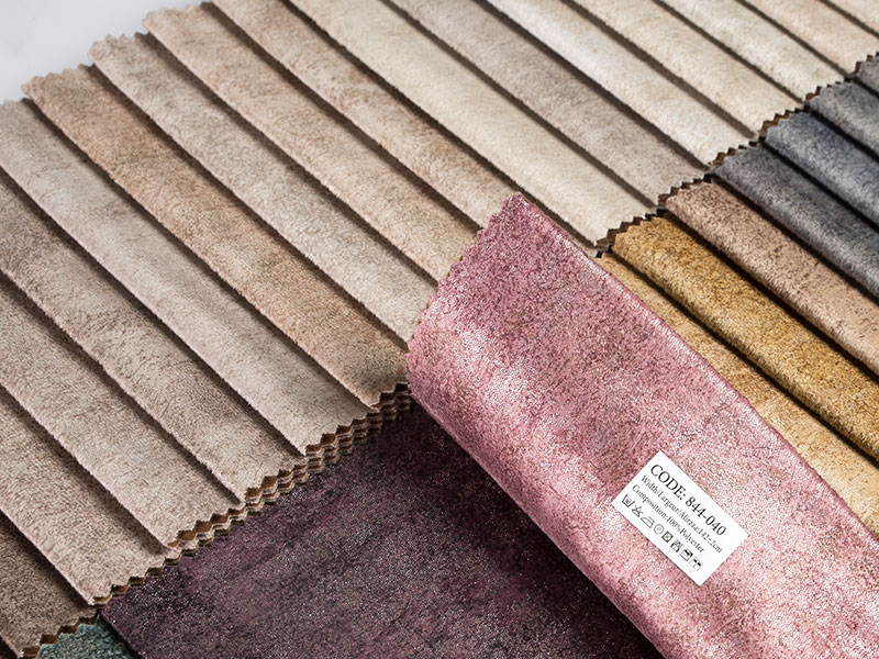 Tissu en velours laminé teint premium